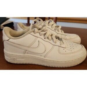 Nike Air Force 1 LE Big Kids' Shoes size 5Y